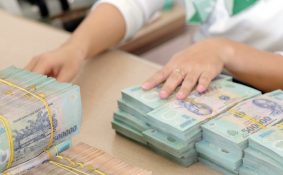 Lãi suất tiền gửi tăng cao và nguyên nhân