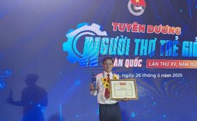 Người thợ trẻ chuyển đổi số từ những “dòng lệnh”