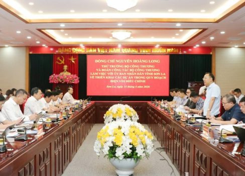 UBND tỉnh Sơn La làm việc với đoàn công tác của Bộ Công Thương về thực hiện các dự án trong Quy hoạch điện VIII điều chỉnh trên địa bàn tỉnh