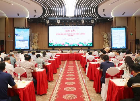 Nghệ An – “Lấy người dân làm trung tâm phục vụ”