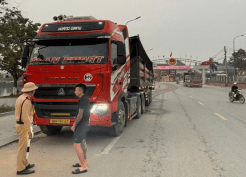 Nghệ An: Tăng cường tuần tra, quyết liệt xử lý vi phạm trật tự an toàn giao thông