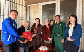 Phường Xuân Trường – Đà Lạt (Lâm Đồng) dâng hương tưởng niệm các Anh hùng Liệt sĩ, trao quà tri ân gia đình chính sách