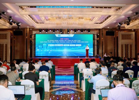 Hội thảo “Sử dụng năng lượng tiết kiệm và hiệu quả – Giải pháp thúc đẩy tăng trưởng xanh và phát triển bền vững”